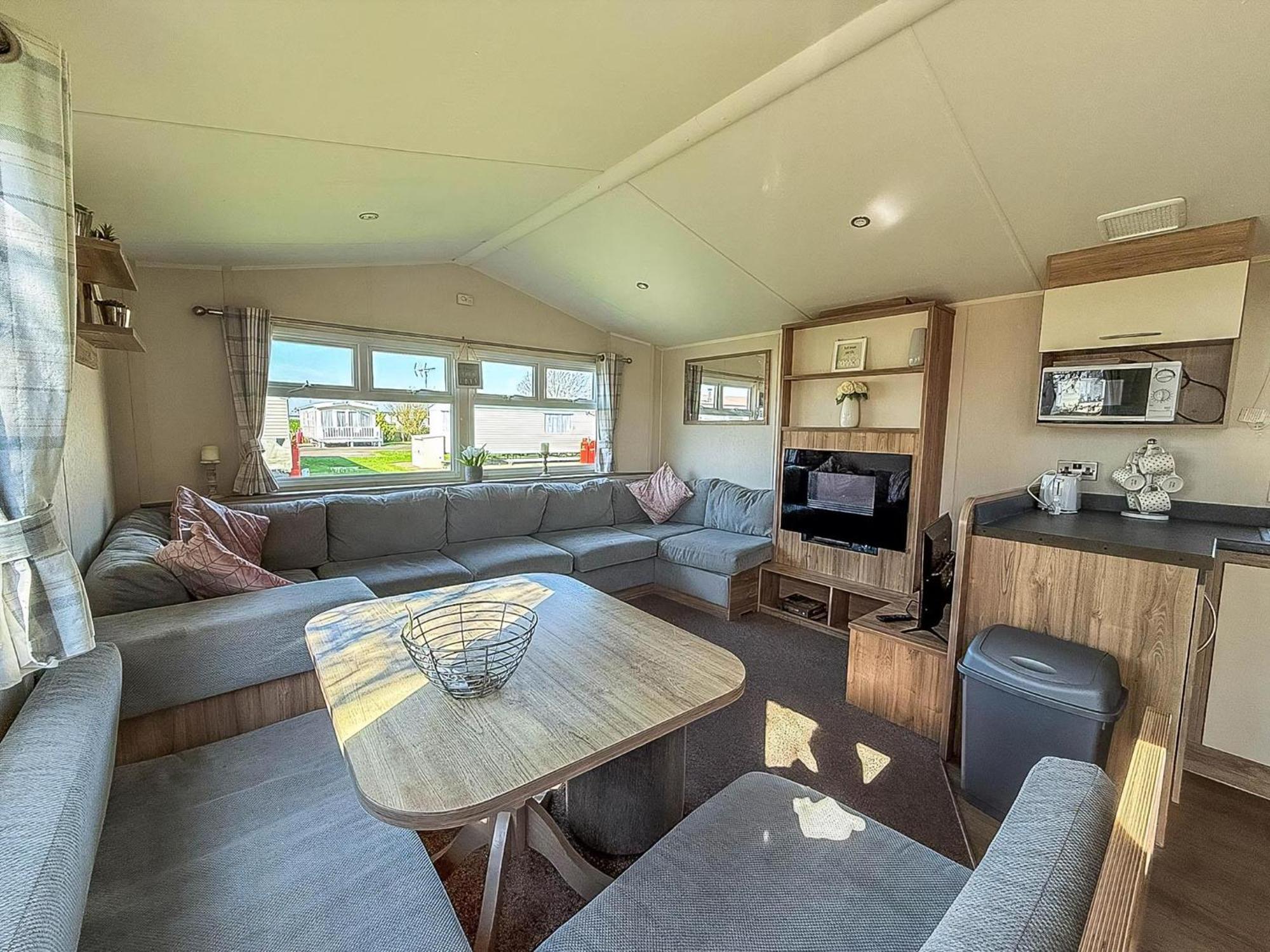 8 Berth Caravan For Hire At St Osyth Beach Ref 28047R Клактон-он-Си Экстерьер фото